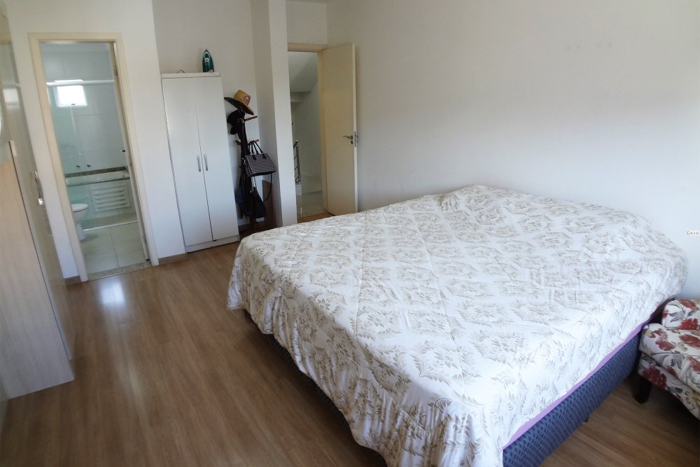 Rua Rua Jornalista Reinaldo Dacheux Pereira, N. 243, Neoville, Curitiba, 0 , 0 ,0,Triplex,Venda,Neoville,Rua Jornalista Reinaldo Dacheux Pereira,0,1087